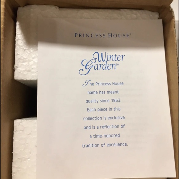 1366 Princess House Winter Garden Porc 24kt Gold Trim Keepsake Box NIB - Picture 6 of 7